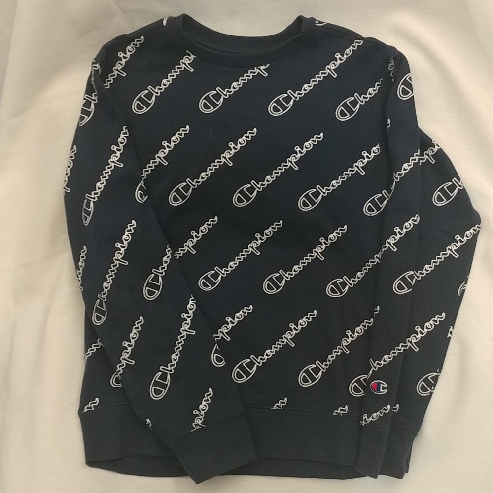 Navy Champion crew neck sweatshirt